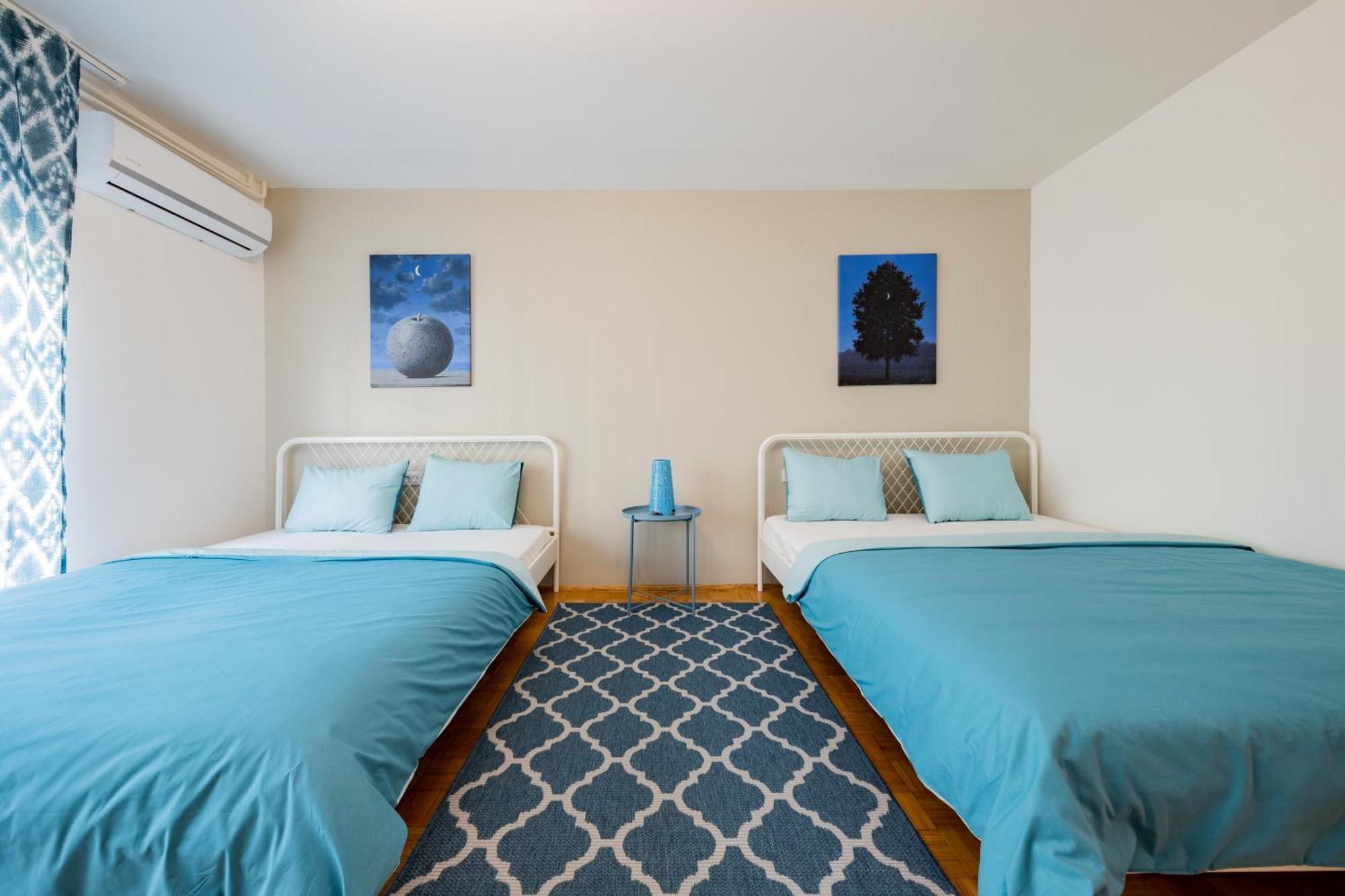 Апартаменты !Promo! Blue Amber Downtown-Free Private Garage-Fast Wi-Fi Нови-Сад Экстерьер фото