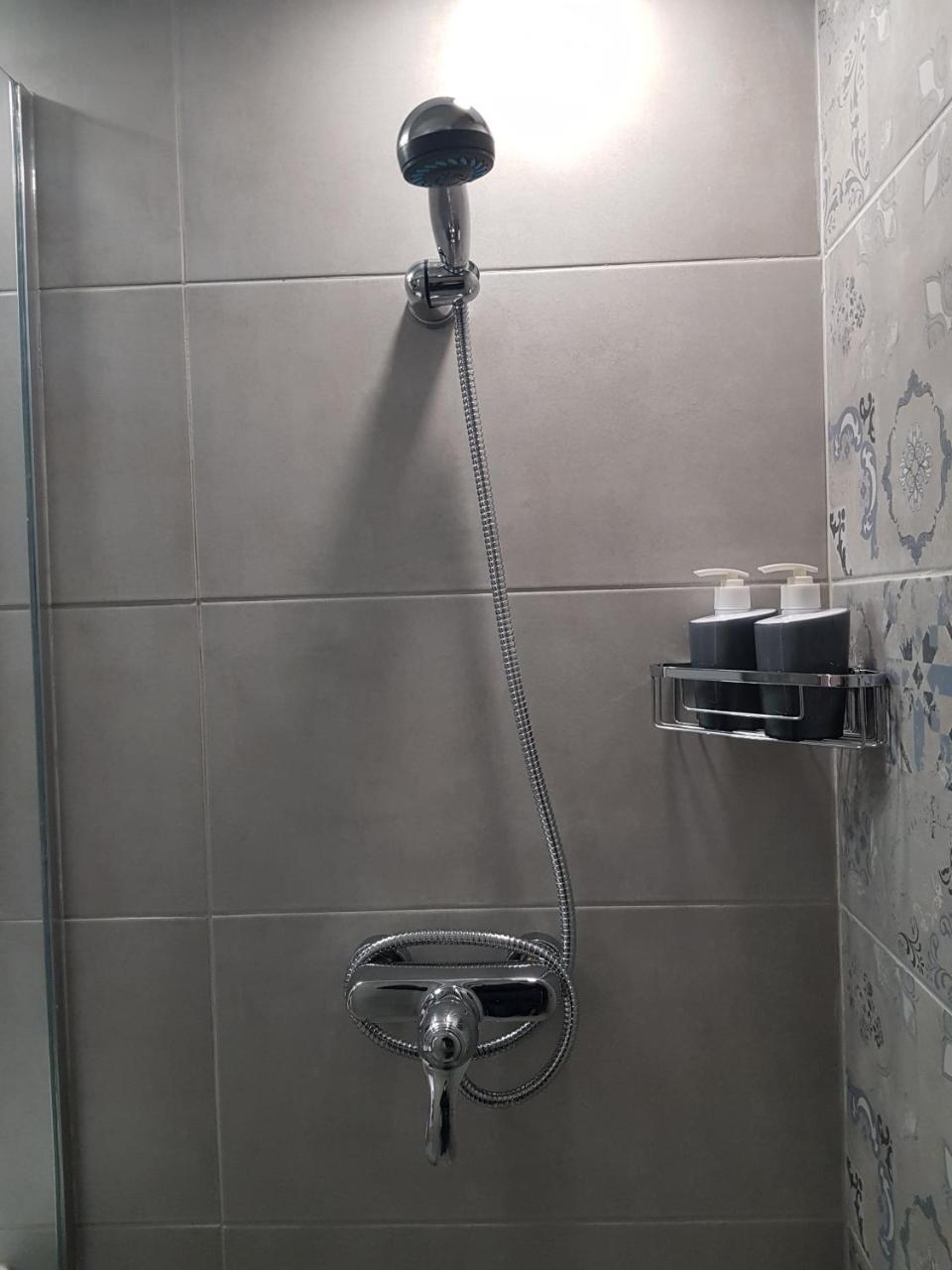 Апартаменты !Promo! Blue Amber Downtown-Free Private Garage-Fast Wi-Fi Нови-Сад Экстерьер фото